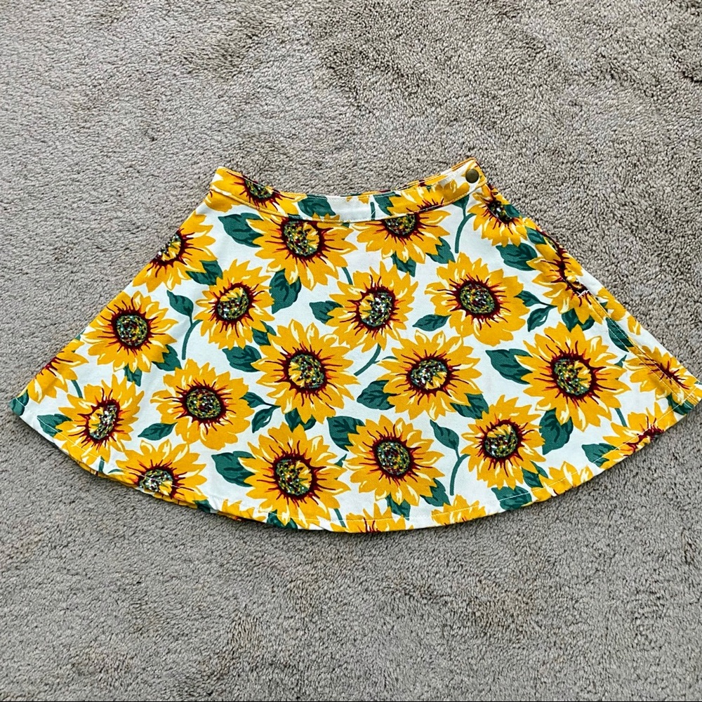 American Apparel Sunflower Skirt - Picture 2 of 9